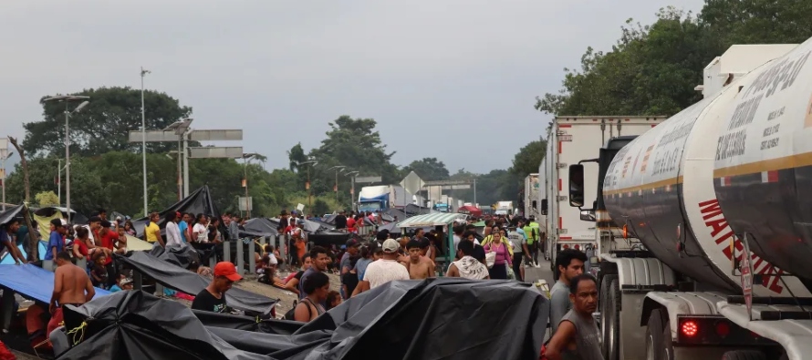 La protesta de los choferes también abarcó desde Tamaulipas, en el límite con...