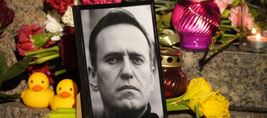 La muerte de Navalny a los 47 años ha privado a la oposición rusa de su...