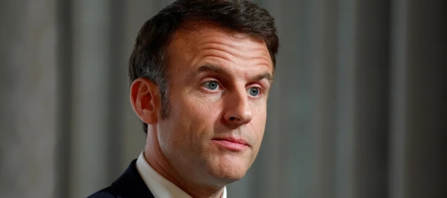 Macron señaló que "no hay consenso hoy" para enviar tropas terrestres pero...