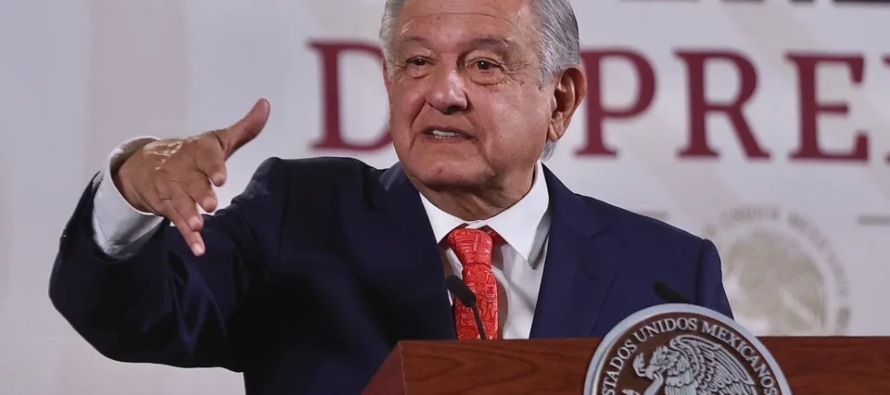 Llamó a no caer en provocaciones y evadir el acoso. Aprovechó López Obrador...