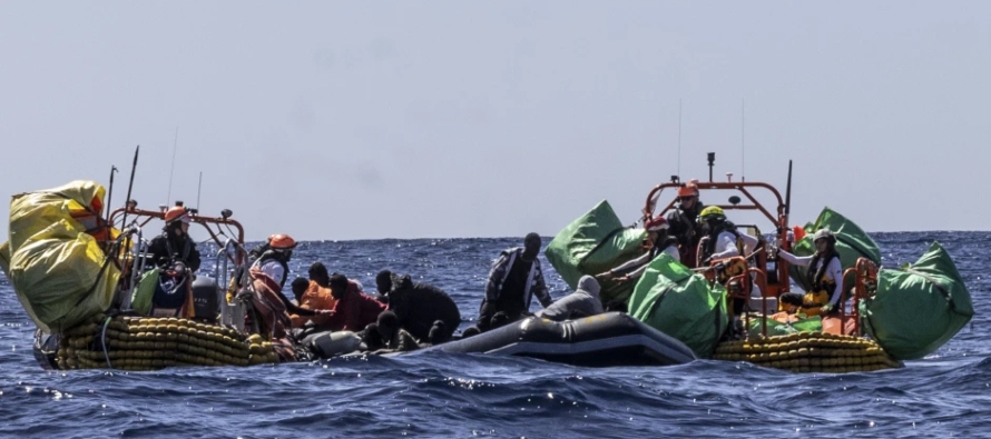 El portavoz de SOS Mediterranee, Francesco Creazzo, dijo que los supervivientes eran todos hombres,...
