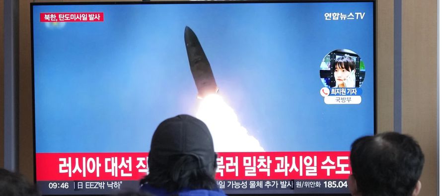 El Ministerio de Defensa de Japón señaló que Corea del Norte disparó...
