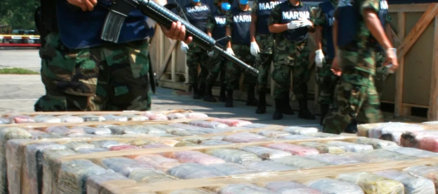 Fiscalía decomisa 100 toneladas de sustancias y precursores químicos en Sinaloa