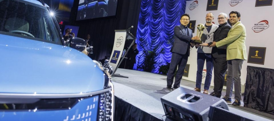 El Kia EV9 consigue en el Salón de Nueva York el Premio Mundial del Automóvil 2024