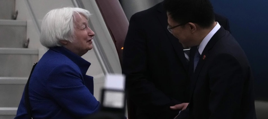 Yellen acusó recientemente a China de inundar los mercados globales con productos de...