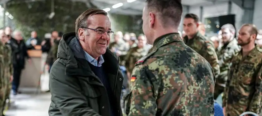 Sin embargo, la llamada ofensiva de personal de la Bundeswehr no ha progresado en los...