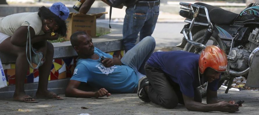 Un reportero, un sargento, un paciente de 80 años: grupo de derechos de Haití describe la violencia