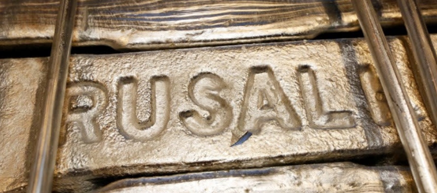 Estados Unidos prohibió el viernes a las bolsas de comercio de metales aceptar aluminio,...