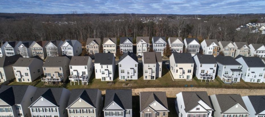 Disminuye un 4.3 % la tasa de venta de casas usadas en marzo en Estados Unidos