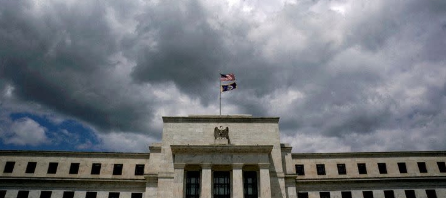 Informe de la Fed cita inflación y elecciones en Estados Unidos como riesgos para estabilidad financiera