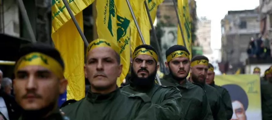 Hezbolá lanza "decenas" de proyectiles contra Israel tras la muerte de dos civiles en un bombardeo en Líbano