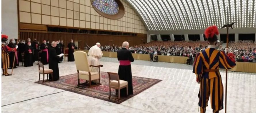 La Fe es el acto por el cual el ser humano se entrega libremente a Dios: Papa Francisco