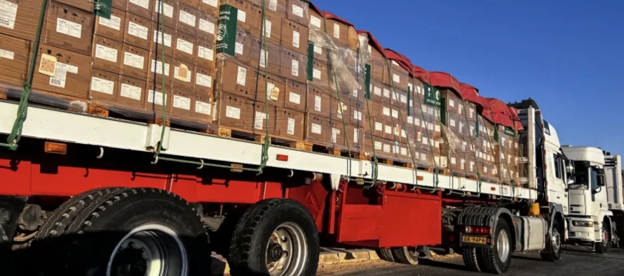 "Miles" de camiones de alimentos quedan varados en Egipto tras el cierre de cruce de Rafah