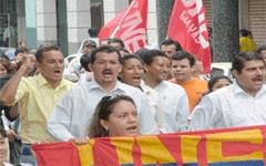  El socialismo exige la plena participación de todos los trabajadores y su formación...