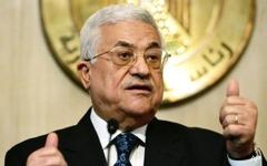 El presidente palestino Mahmoud Abbas declaró el estado de urgencia y destituyó el...