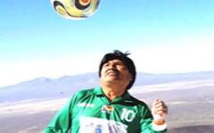 Morales alineó con un combinado integrado por bolivianos, que se enfrentó a figuras...