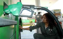 México importa el 40% de la gasolina que consume, principalmente de EU, pese a ser uno de...