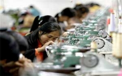 El Inegi afirmó que la producción industrial en México disminuyó en...