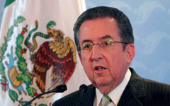 Abelardo Escobar Prieto puntualizó que el compromiso es trabajar para defender a los...