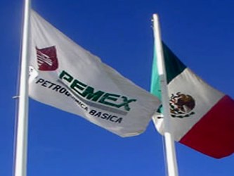 Por ejemplo, a finales de 2007 Pemex operaba con 224 equipos de perforación, de los cuales...