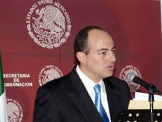 En Chihuahua fue procurador de justicia, de 1996 a 1998, durante la gubernatura de Francisco Barrio...