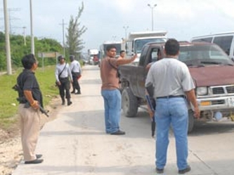 En el mismo estado, pero en Mazatlán, un grupo armado ejecutó de varios balazos en la...