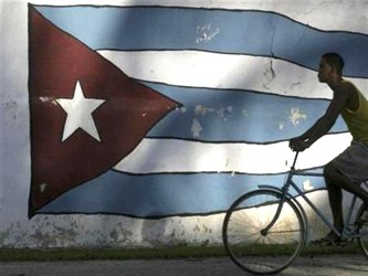 Comenzó entonces la principal batalla: preservar la independencia de Cuba frente al imperio...