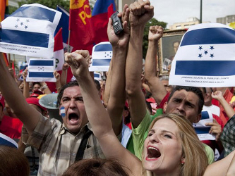 La cooperación con Honduras quedó en suspenso en protesta por el golpe que...
