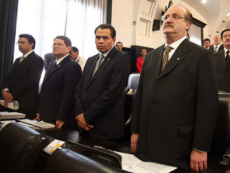 Además de Navarrete estuvieron presentes los senadores Graco Ramírez, Silvano...