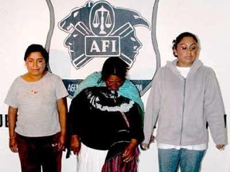 Ambas mujeres fueron detenidas en marzo de 2006, junto con Jacinta Francisco Marcial, ya liberada,...