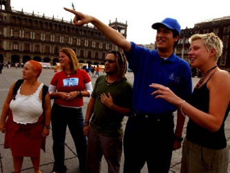 En 2009, la llegada de turistas extranjeros a Argentina bajó un 14.1 por ciento, hasta los...