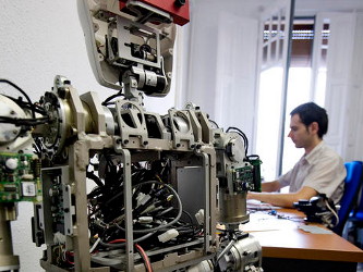 Explicó que dicho robot mexicano estará totalmente construido a principios del...