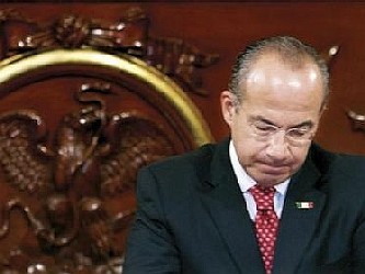 La evaluación del presidente Calderón ejemplifica algunas de estas contradicciones:...