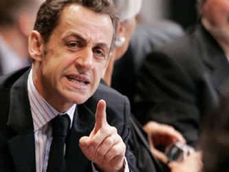 Sarkozy tiene honorarios por 19,331 , alcanzando, con las primas, alrededor de 22,000 : el...