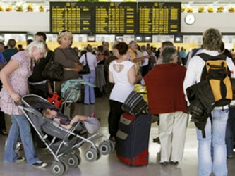 La llegada de turistas internacionales a los aeropuertos mexicanos creció un 17.8 por ciento...