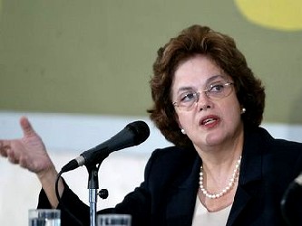 Presidenta Dilma Rousseff, para el caso de Belo Monte, usted tiene dos opciones: escuchar la voz de...
