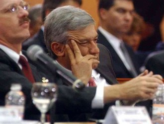 Por su parte, el gobernador del estado de México alista el dedo para designar al presunto...