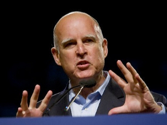 Desde su elección el año pasado, Jerry Brown hizo de la vuelta a la disciplina fiscal...