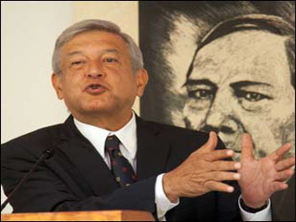 López Obrador adelantó que el Morena se constituirá en asociación civil...