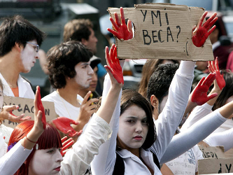 Chile cuenta hoy con 3,5 millones de escolares y casi un millón de estudiantes de...