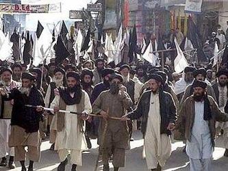 La coalición militar liderada por EU derrocó a los talibanes a finales de 2001 y los...
