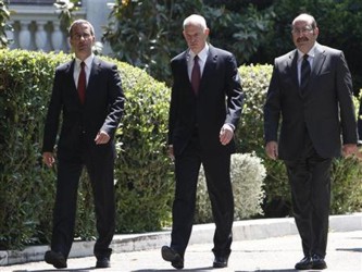 Mientras los ministros de finanzas se reunían en Bruselas, el primer ministro griego George...