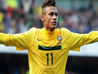 Neymar se ejercitó con sus compañeros en el estadio de Yokohama, donde el domingo...