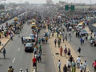 La huelga ha puesto en dificultades al presidente de Nigeria, Goodluck Jonathan, llevando a los...