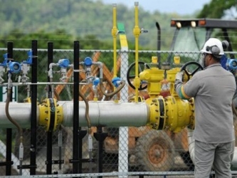 Petrobras espera obtener unos 845,000 barriles de crudo por día, o un 13% de su...