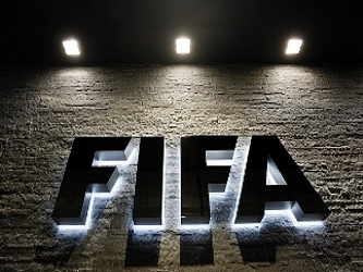 La FIFA indicó que el torneo le produjo ingresos por 910 millones en 2011, incluyendo 550...
