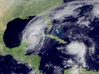 El fenómeno fue designado tormenta tropical el sábado tras su formación en el...