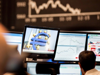 A las 1102 GMT, el índice FTSEurofirst 300 de acciones europeas subía un 0.89 por...