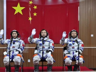 La gran novedad de esta misión espacial es la presencia de una mujer astronauta, Liu Yang,...