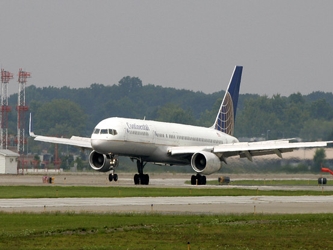 Un avión Boeing 737 de United Airlines con destino a Houston tuvo que regresar al aeropuerto...